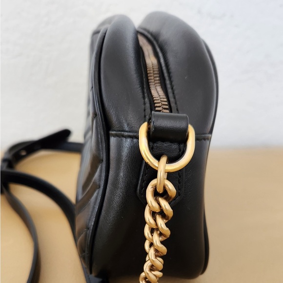 Gucci GG Marmont Small Shoulder Bag - Picture 9 of 12